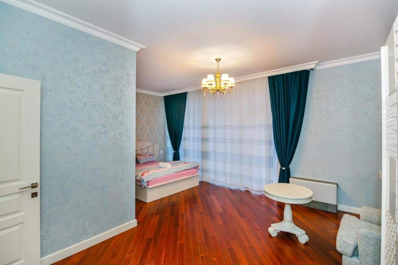 Lux Family Apartment In City Center Baky Esterno foto