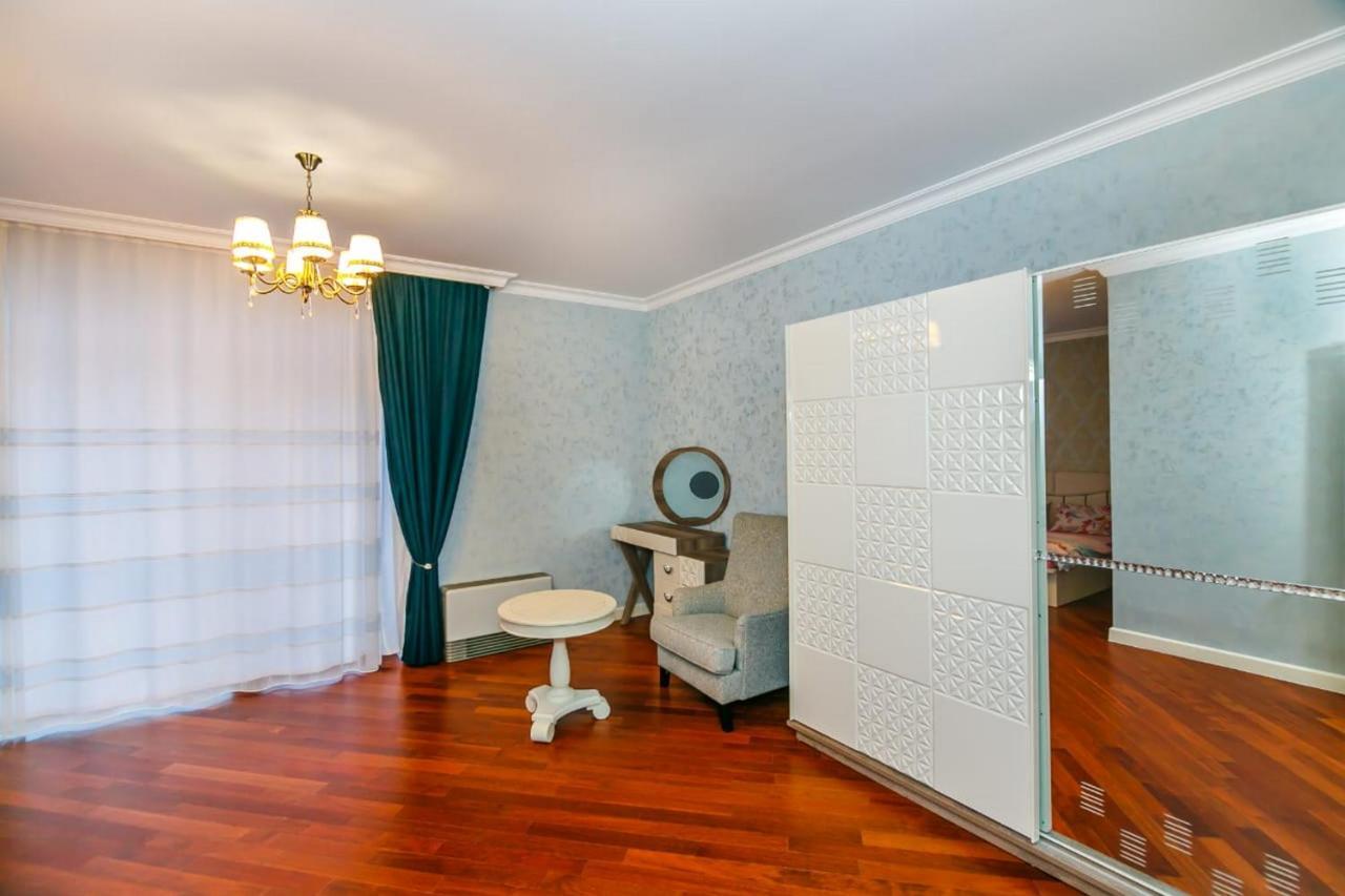 Lux Family Apartment In City Center Baky Esterno foto