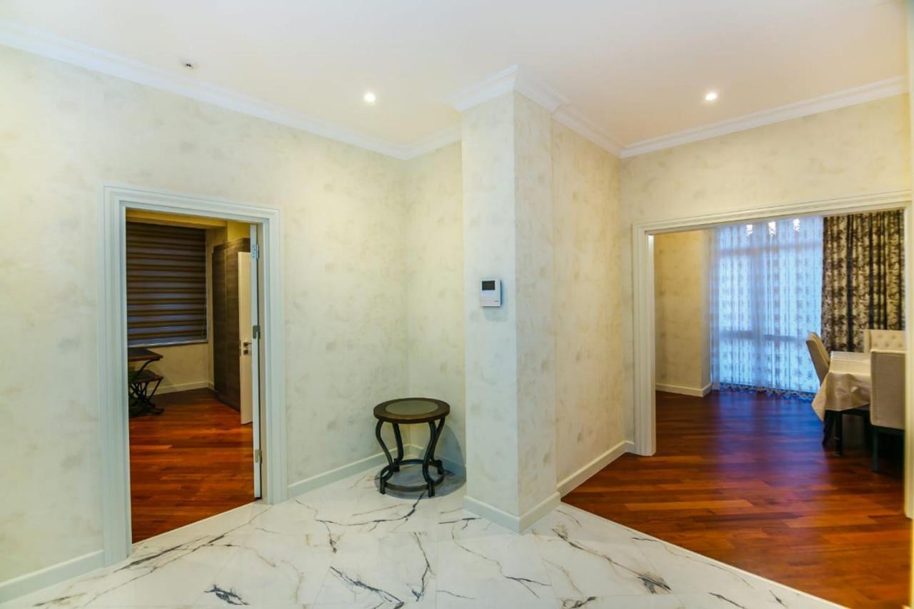 Lux Family Apartment In City Center Baky Esterno foto